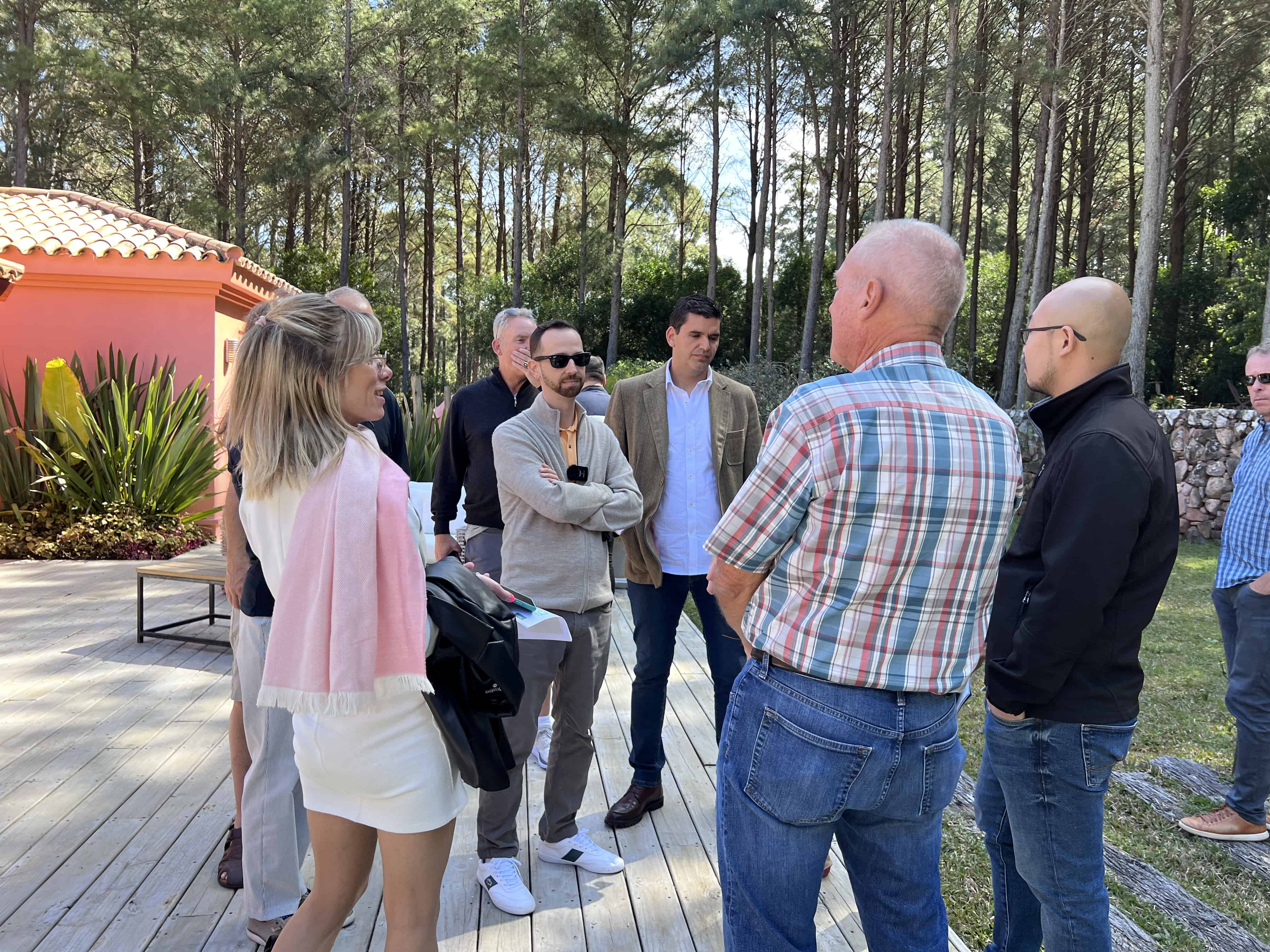 Real Estate Tour - Viewing different properties at Punta del Este - Beautiful property - Clients learning a lot